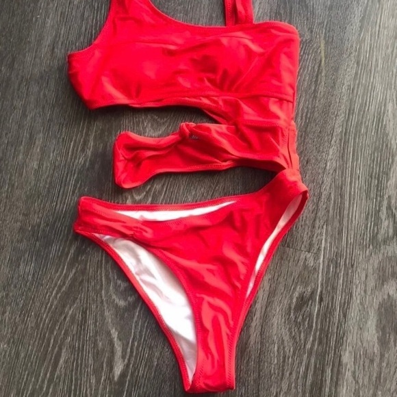 Boutique One Piece Cut Out Red or White Sz Sm - Picture 1 of 3